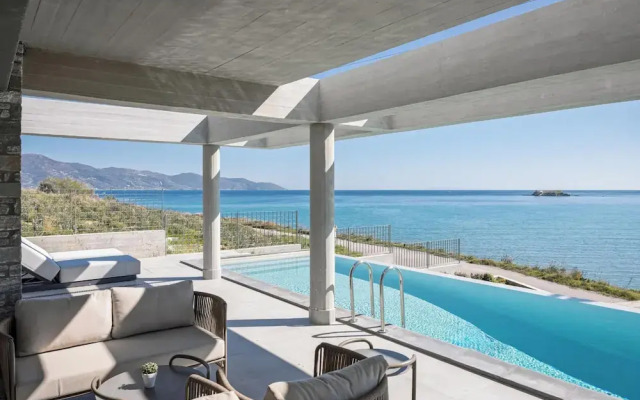 Luxurious Seafront Villa Karystos