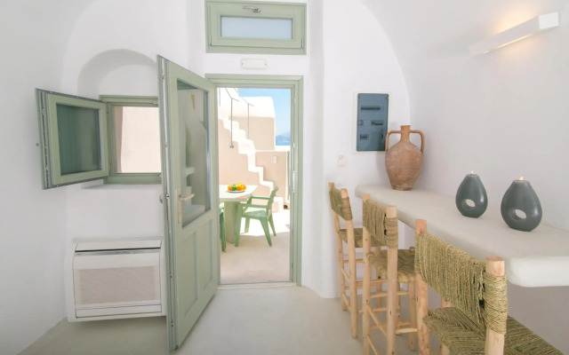 Morfi Cave House