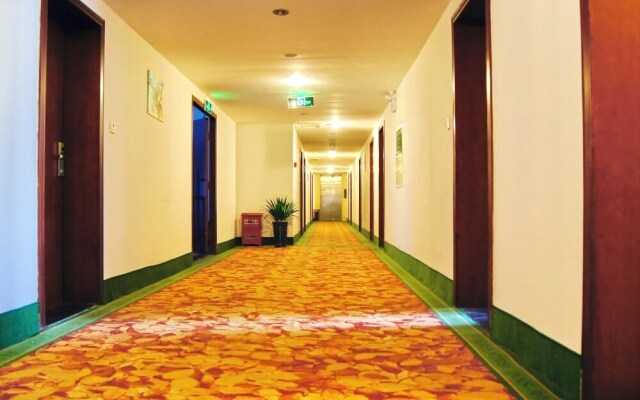 GreenTree Inn Luoyang Peony Square