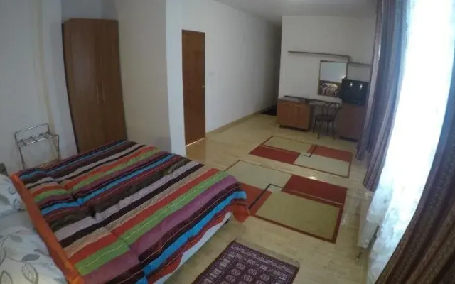 Hotel Maxi