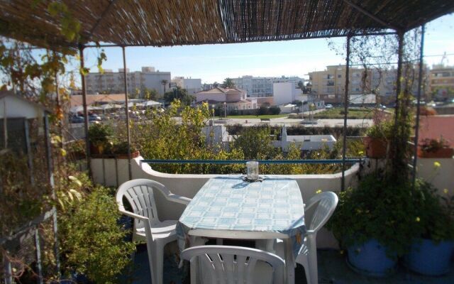 Room in Guest Room - Private Room on a Terrace With Garden