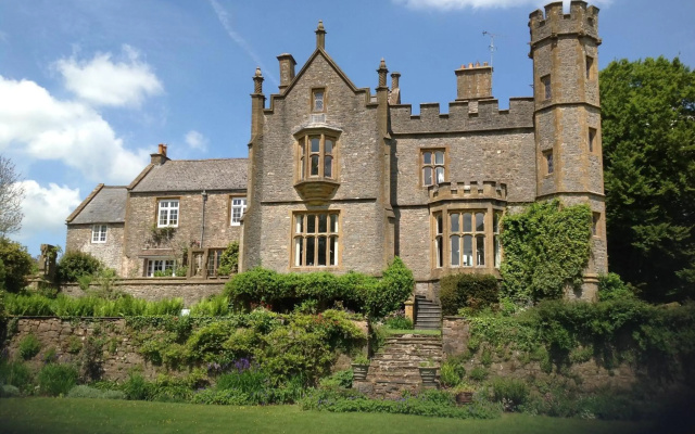 Greenham Hall