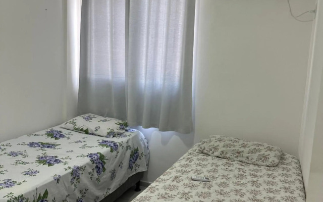 Apt completo, nascente, 2 quart em condomínio fechado