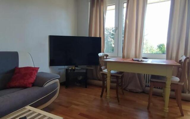 Gl Town Apartment