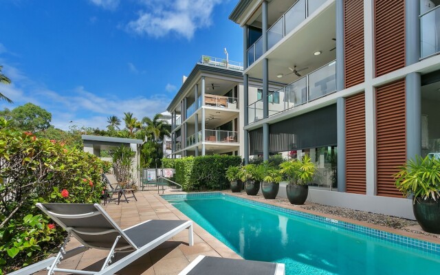 Belle Escapes - Beachfront Ocean View Apartment "4"