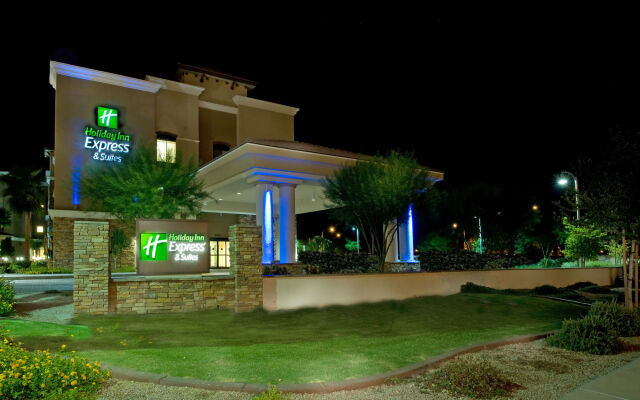 Holiday Inn Express & Suites Phoenix - Glendale Sports Dist, an IHG Hotel