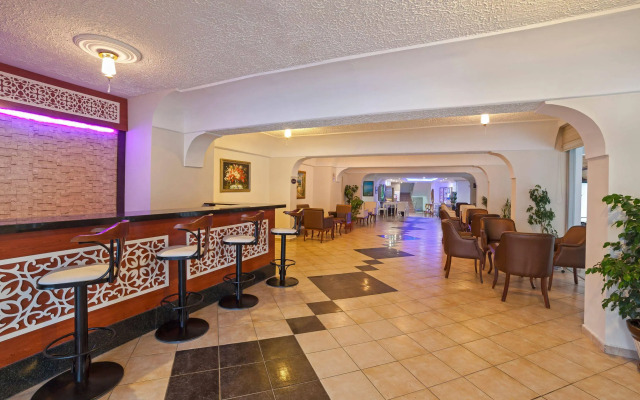 Ramira Beach Hotel