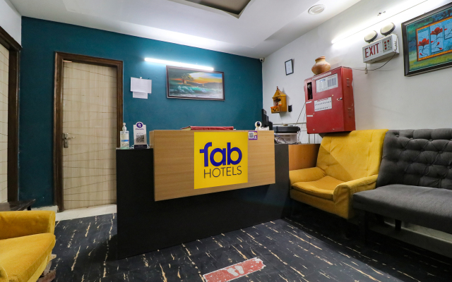 FabHotel Royal Inn