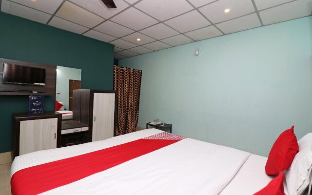 Hotel Samrat Holiday Inn