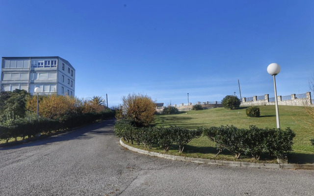 Piso sobre mar junto al Faro de Suances