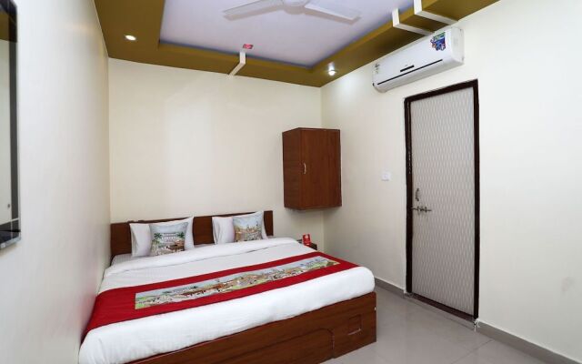 OYO 10413 Hotel Royal Plaza