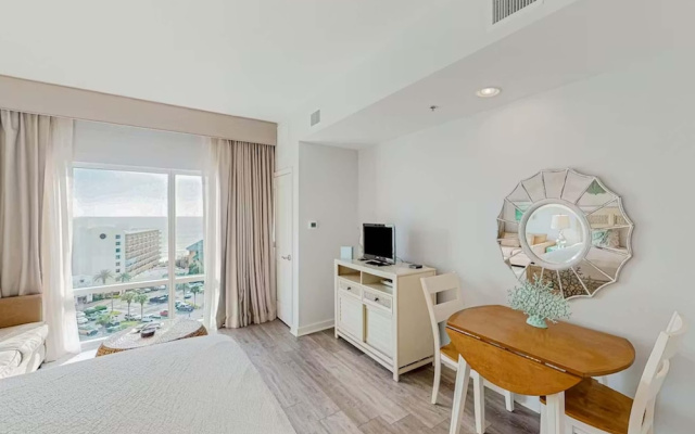 Luau II 6832/6834 - Sunset Suite