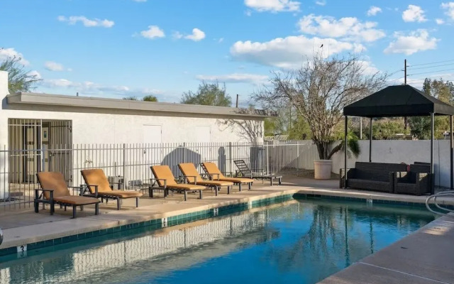 H2O Perfect Blue with Pool & Parking