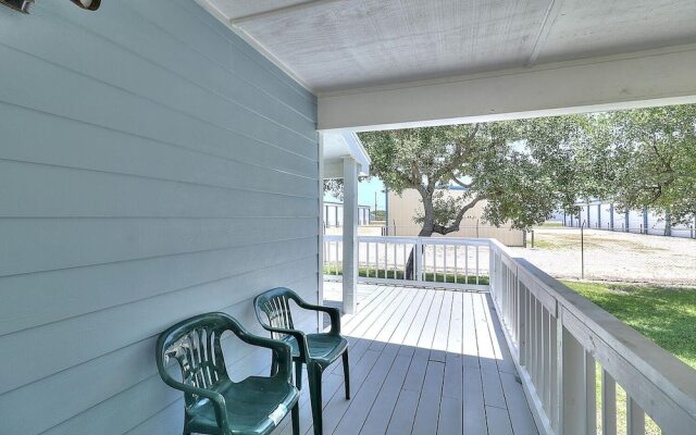 Seashell Memories 2 Bedroom Home by RedAwning
