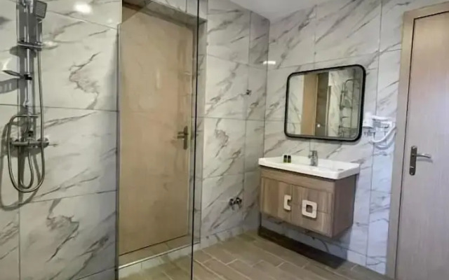 Zeus Throne