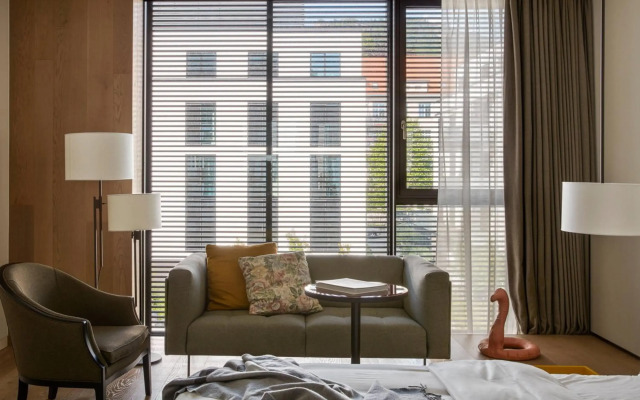 Roomers Baden-Baden, Autograph Collection