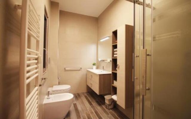 Eur Bright Spacious terraced Apartment