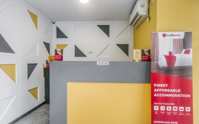 RedDoorz Plus @ Cideng Timur