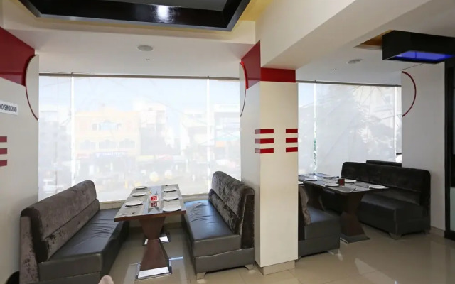OYO Flagship 15233 Hotel G7