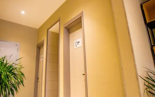 Homeinn Selected Hotel (Fuyang Linyi Mall)