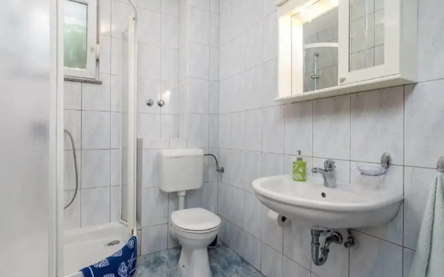Seaside Apartment in Mandre