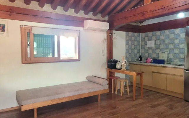 Gyeongju West Namsan Hanok Pension