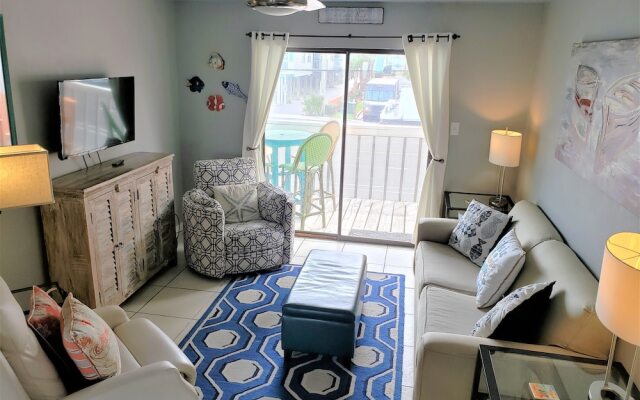 Lani Kai 109 by RedAwning