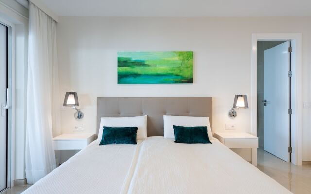Luxury terrace Sea front P67B by CanariasGetaway