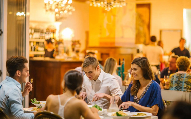 Empire Apartment Hotel