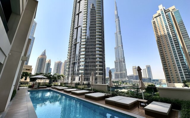 LuxBnB Dubai Opera Act-1 Boulevard Views