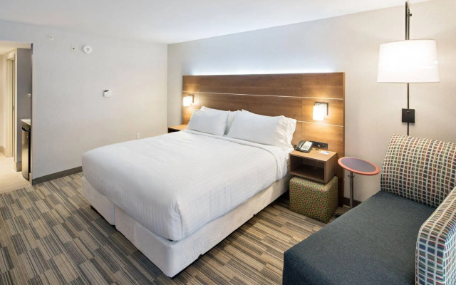 Holiday Inn Express Red Deer North by IHG