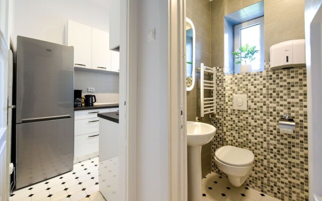Sala Palatului Apt