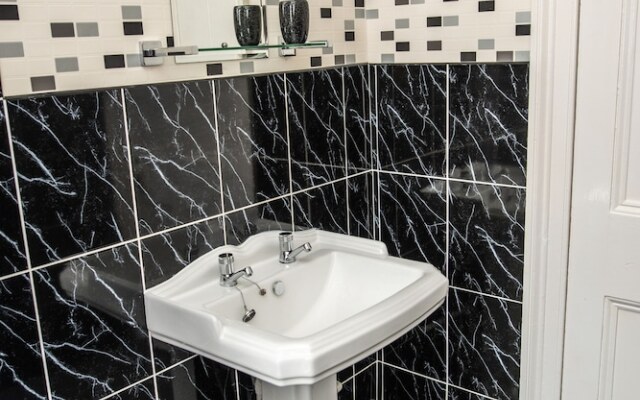 Babbacombe Apartments