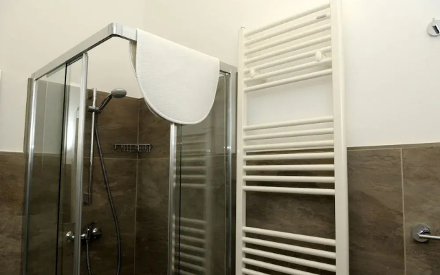 Della Torre Rooms