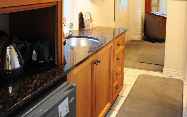 Atrium Apartment Bed & Breakfast