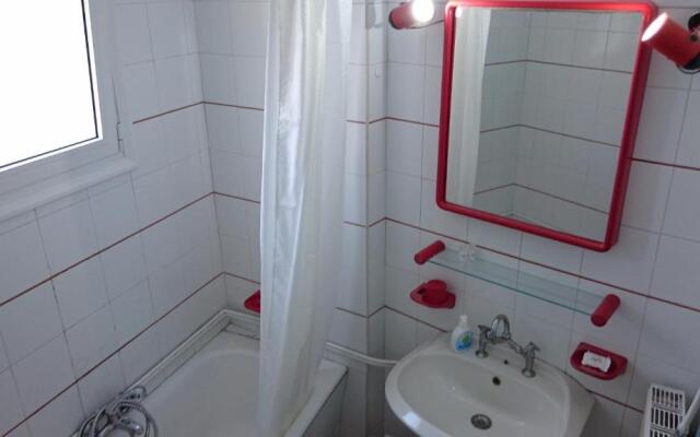 Fouli Studios & Apartments