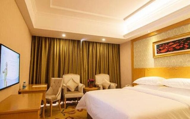 Vienna Hotel Yueyang Huarong Avenue Branch