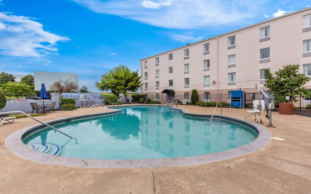 Comfort Inn St. Louis - Westport Event Center