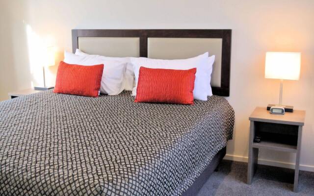 Oxford Village Motels