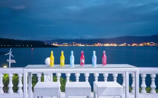 Shiyi Lake View Inn