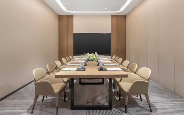 Holiday Inn Wuhan Houguan Lake by IHG