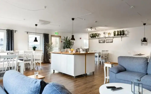 Brink Annex