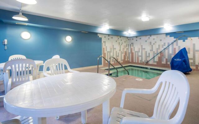 Econo Lodge La Crosse