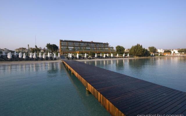 7800 Cesme Residences & Hotel