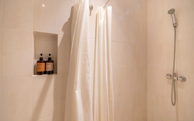 Gelatik B&B - Hostel