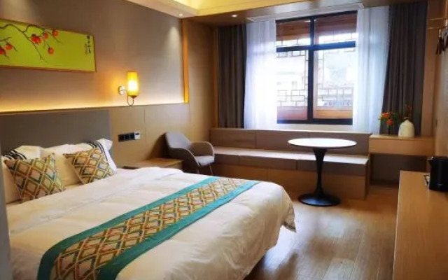 Furong Town Venture Hotel