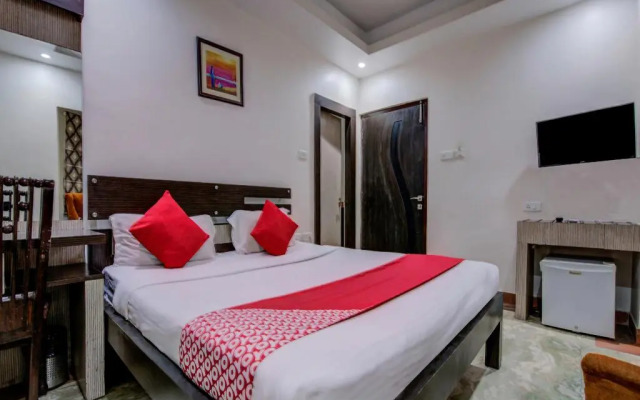 Hotel Crystal Residency by OYO Rooms
