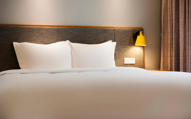 Holiday Inn Express Daocheng Yading