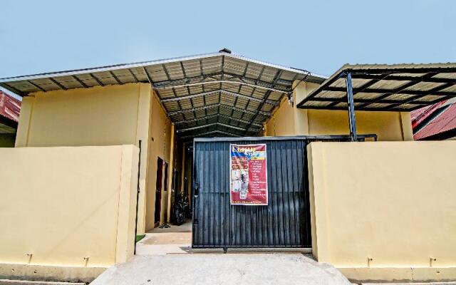 Oyo 91835 Djasur Kost