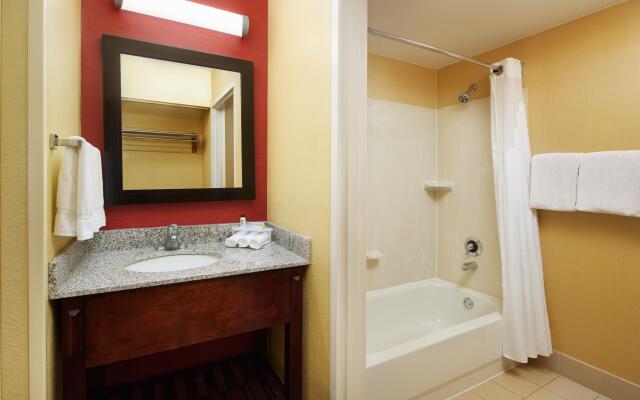 Holiday Inn Express Tifton by IHG